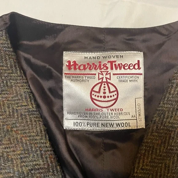 Harris Tweed Men's Brown Vest - Picture 4 of 6